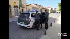 La Guardia Civil de Jacarilla detiene en Bigastro a un hombre con 7,5 gramos de hachís