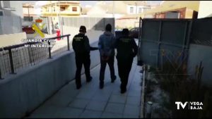 La Guardia Civil detiene a un hombre que se saltaba el confinamiento para cometer delitos