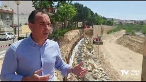 Formentera del Segura recupera parte del muro del cauce del río