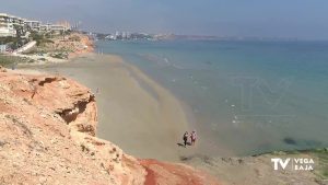 Los ayuntamientos esperan poder reabrir las playas y permitir el baño a finales de junio