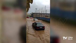 Orihuela se lleva la peor parte de la tormenta con calles inundadas y granizo