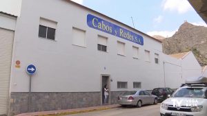 El Ayuntamiento de Callosa intenta evitar el cierre de la empresa Cabos y Redes con una permuta