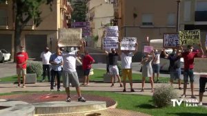 Mercaderes del textil exigen al Ayuntamiento de Orihuela el regreso de sus puestos
