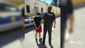 La Policía Local de Bigastro detiene a un joven de 20 años por presunto delito de tráfico de drogas