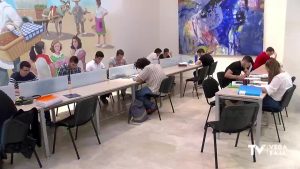 Las bibliotecas vuelven a recibir la llegada de estudiantes para preparar exámenes