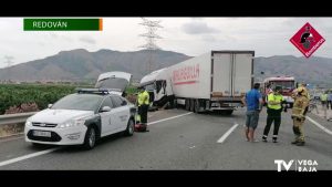 Un accidente de un camión deja bloqueada la AP 7