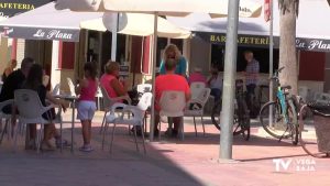 El uso de la mascarilla se impone también en las terrazas de bares y cafeterías de la comarca