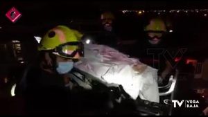 Rescate de una mujer en Torrevieja