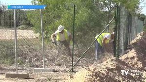 Iniciados los trabajos de acondicionamiento de los huertos urbanos en Orihuela