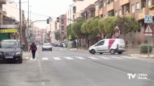 Casi intransitable la CV-915: la carretera que conecta Orihuela con la primera localidad murciana