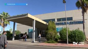 El Hospital de Torrevieja no da información sobre la COVID-19 y lo achaca al proceso de reversión