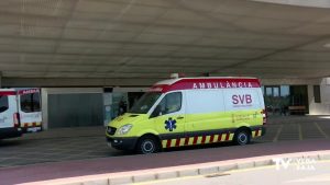 Un hombre de 41 años cae del balcón de un segundo piso en Torrevieja