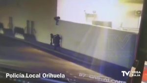 La Policía Local de Orihuela evita un robo en un supermercado