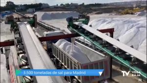 90 camiones viajan de Torrevieja a Madrid cargados con 3.500 toneladas de sal