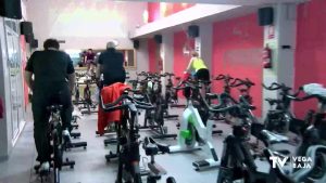 Vuelta al gimnasio para rebajar los excesos de Navidad pero con menos afluencia por la pandemia