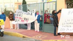 Las limpiadoras de la residencia pública de Torrevieja llevan tres meses sin cobrar