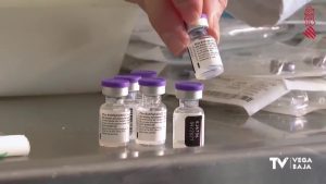 Las dosis llegan a cuentagotas para vacunar a los mayores de 80 años