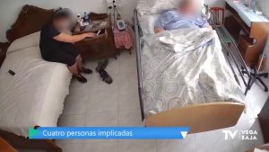 Robaban en casas de personas mayores haciéndose pasar por miembros de Cruz Roja