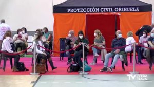 La comunidad educativa de la Vega Baja empieza a vacunarse