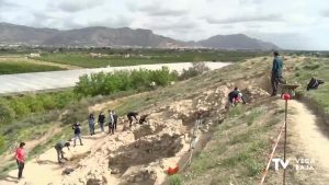 Continúa la recuperación del yacimiento de Los Saladares en Orihuela