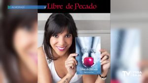 La almoradidense María Lorenzo presenta su nuevo libro, "Libre de pecado"