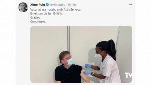 Ximo Puig se vacuna con AstraZeneca