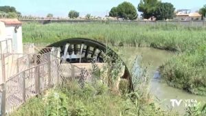 Benijófar abre una balsa de agua procedente de la depuradora para regar la huerta