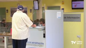 Los trabajadores del departamento de salud de Torrevieja no perderán su empleo tras la reversión