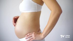 Once mujeres embarazadas están ingresadas en hospitales valencianos por COVID, dos de ellas en UCI