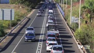 Un verano más Torrevieja soporta las retenciones del tramo de la N 332 sin desdoblar