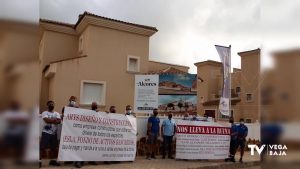 Empresas de la Vega Baja denuncian impagos de 265.000 euros en la construcción de 126 viviendas