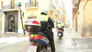 La Policía Local de Callosa localiza a una persona buscada por los Juzgados de lo Penal de Orihuela