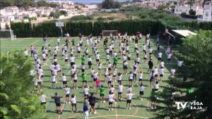 El colegio ELIS Villamartín de San Miguel de Salinas celebra el Día Global del Binestar