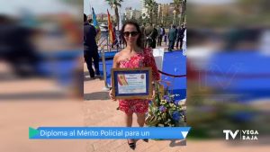 Una vecina de Pilar de la Horadada recibe el Diploma al Mérito Policial