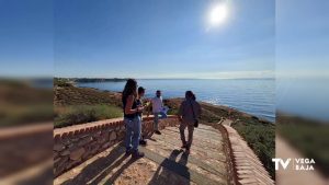 Se retiran especies invasoras en la cala de La Glea para no poner en peligro a la flora autóctona