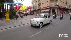 Los vehículos clásicos toman el casco urbano de Pilar de la Horadada