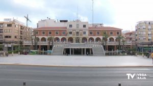 Una baraja de cartas se reparte por los colegios de Guardamar para "jugar en igualdad"