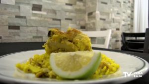 Orihuela impulsa un concurso para posicionar el plato de arroz y costra como denominación de origen