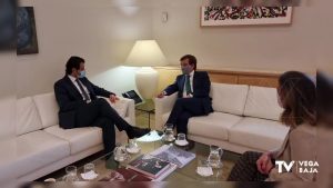 El alcalde de Torrevieja, Eduardo Dolón, se reúne con Almeida en Madrid