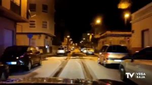 Una fuerte granizada deja cubierta de blanco varios puntos de la provincia de Alicante