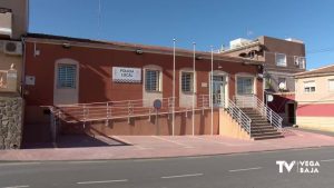 Un camión causa desperfectos en la luminaria pública de San Miguel de Salinas