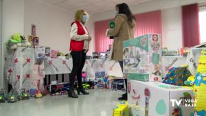 Cruz Roja lleva la ilusión a los más pequeños con la entrega de juguetes