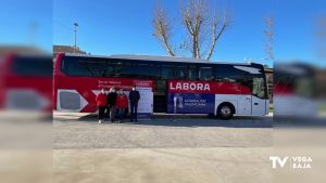 El autobús de Labora se pasea por la Vega Baja hasta el 25 de febrero