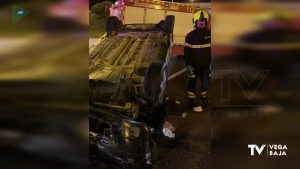 Un coche sufre un accidente al esquivar a un peatón que cruzó la N-332 por una zona no habilitada