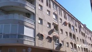 Una mujer recupera su vivienda en Torrevieja después de un año y medio