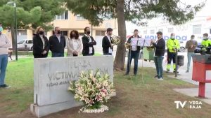 Pilar de la Horadada rinde homenaje a las víctimas del 11-M al cumplirse 18 años de los atentados