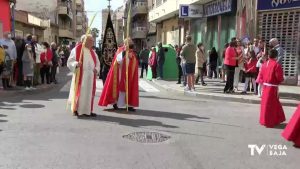 Las palmas inundan la Vega Baja en el Domingo de Ramos