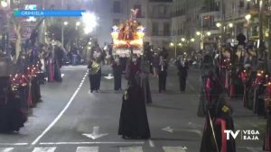 Orihuela y Almoradí deslumbran con sus procesiones de Martes Santo