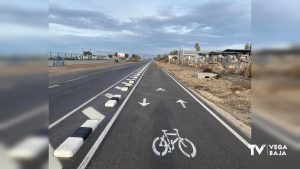 Catral cambia el alumbrado público del carril bici con 31 nuevas luminarias