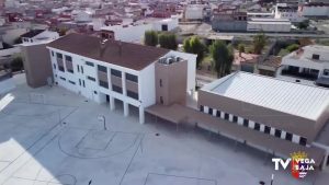 El CEIP San Pedro Apóstol de Granja de Rocamora estrena pabellón